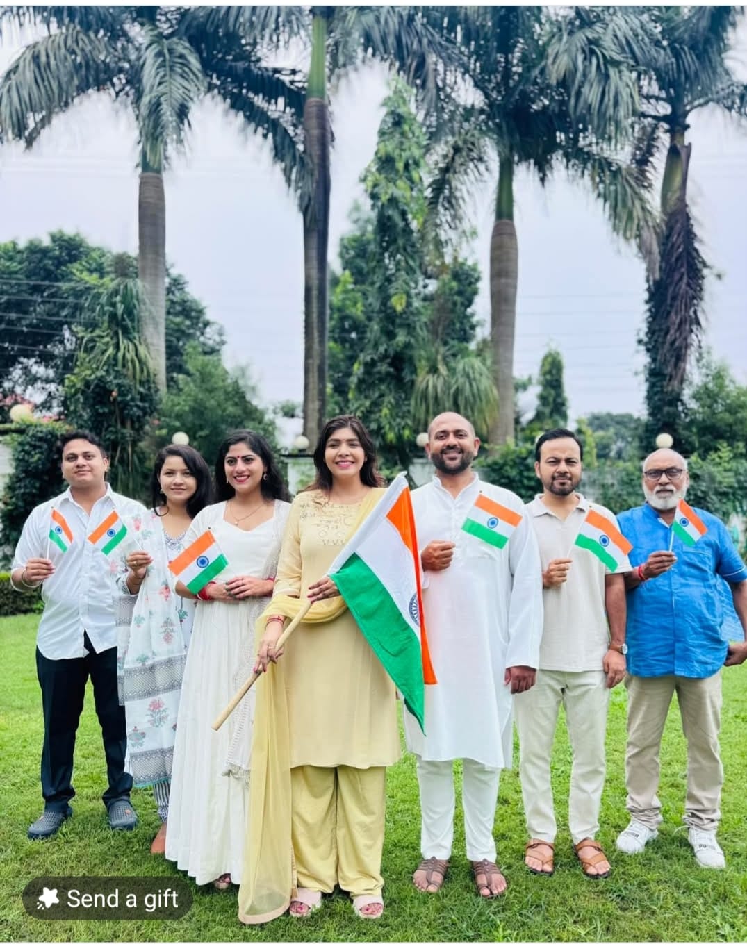 नज़रबट्टू टीम ने स्वतंत्रता दिवस पर झंडा फहराते हुए सभी देशवासियों को दीं हार्दिक शुभकामनाएं